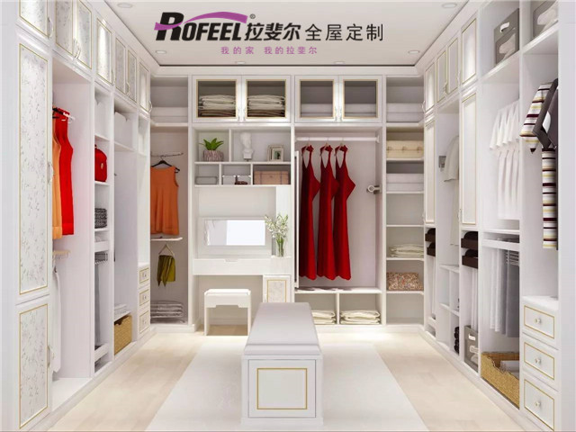 拉（lā）斐爾全屋定製|掌握兩個（gè）技巧（qiǎo），讓你的衣（yī）帽間好看又實用！