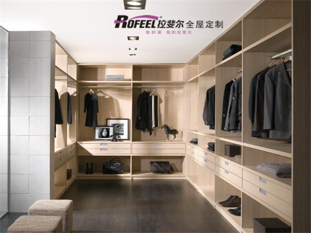 拉（lā）斐爾全屋定製|開放式衣帽間（jiān）防塵的正確打開方式，建議收藏！